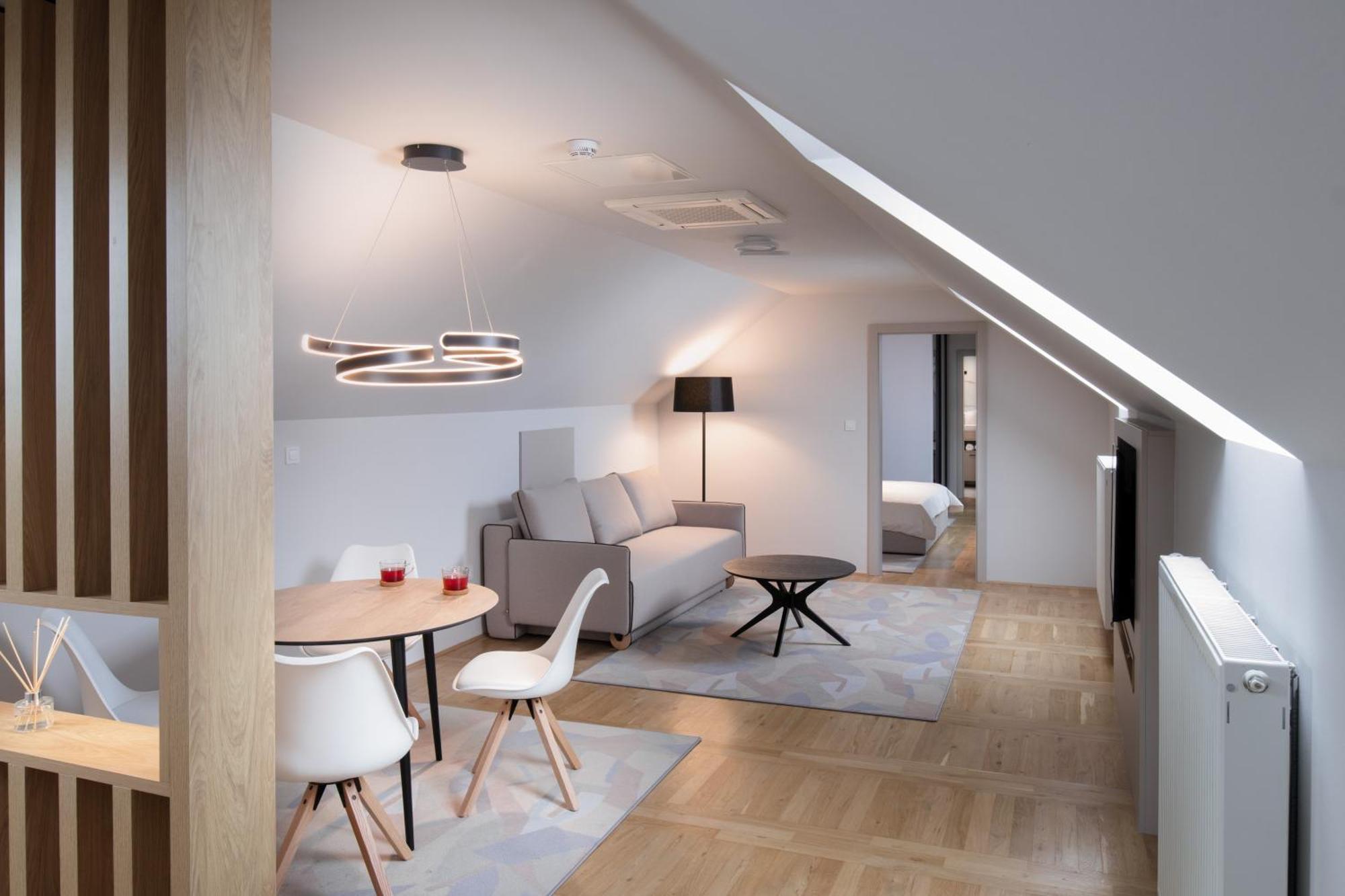 Hisa Putr Bed & Breakfast Trzin Ngoại thất bức ảnh